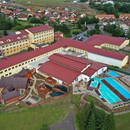 Exclusive Lipno Wellness & 4*